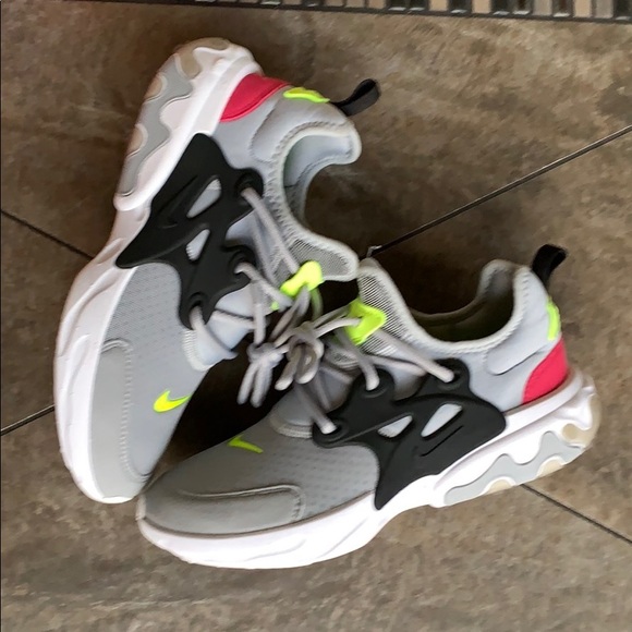 nike react presto wolf grey